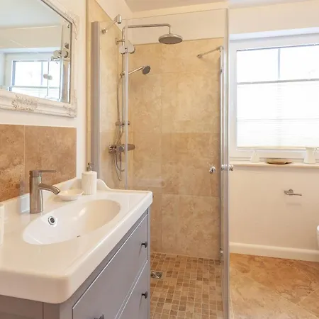 Kapitaenshaus Mit Sauna Und Kamin Hébergement de vacances