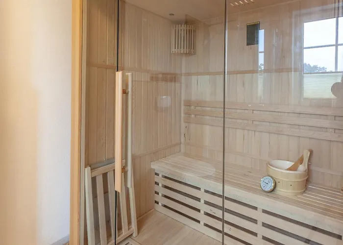 Kapitaenshaus Mit Sauna Und Kamin ゼリン